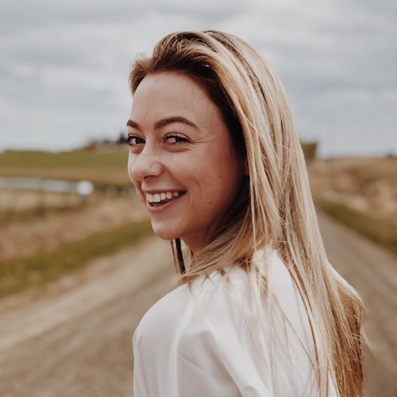 Meet your Posher, Michaela - Picture 1 of 1